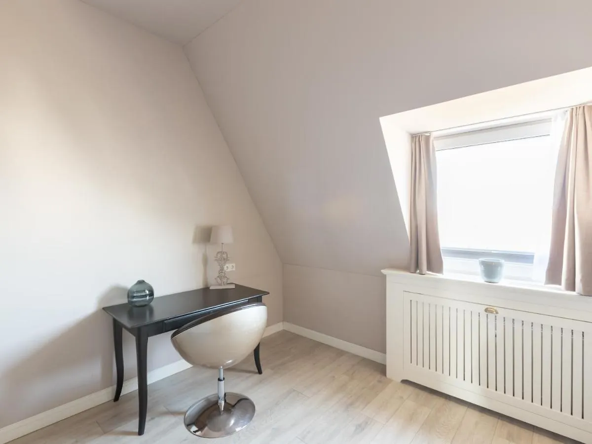 Limehome Berlin Chausseestrasse 0*,